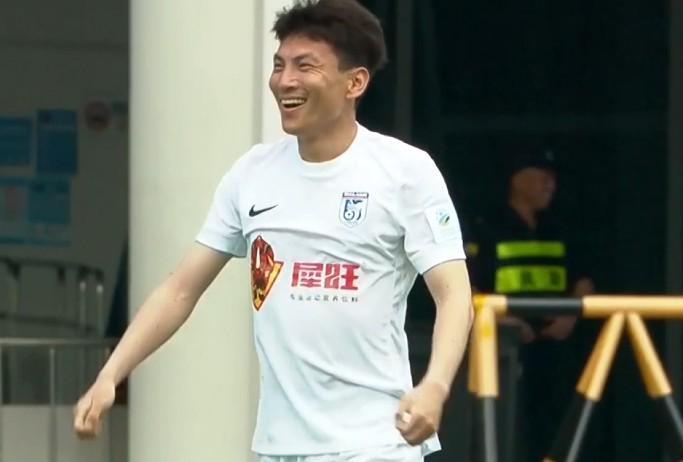 奇异果体育官网-闫鹏告别大连英博：离开英博是我职业生涯最艰难的一次转身